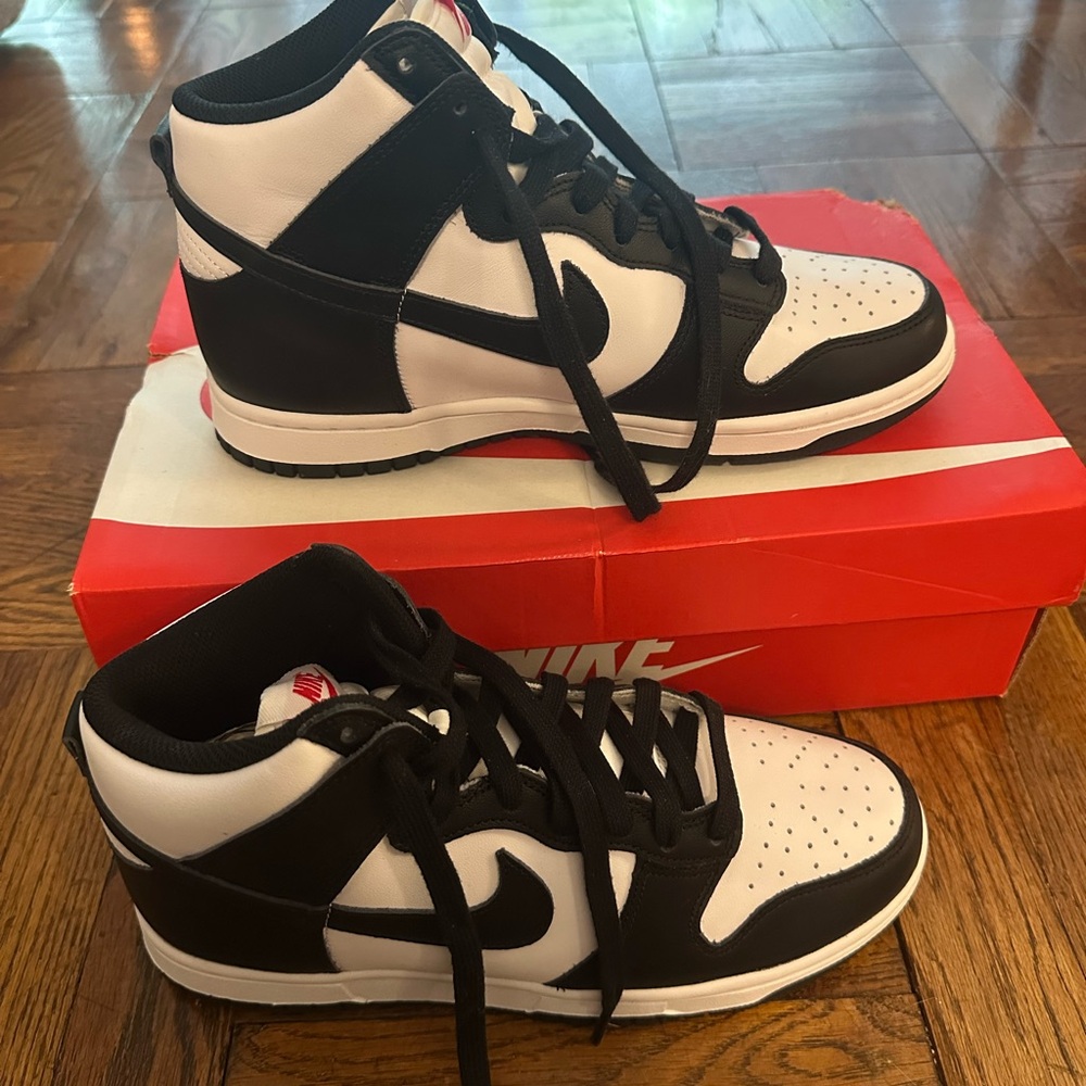 Nike Dunk High Black and White NEW NEVER WORN WITH BOX